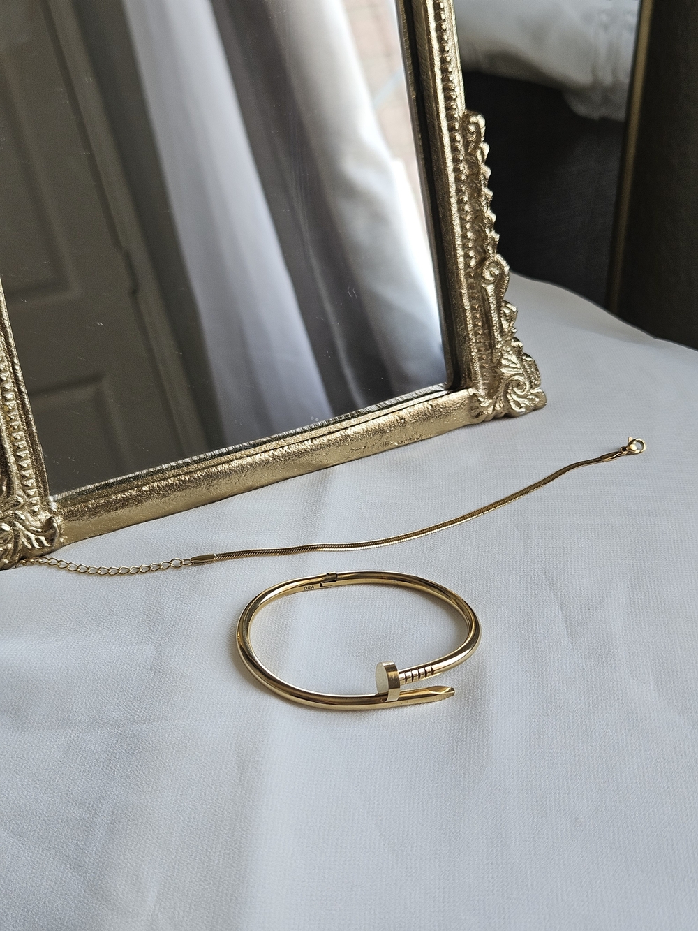 The Manhattan Gold Snake Chain & Engraved ÓRA Nail Bangle Set - 18K Gold PVD
